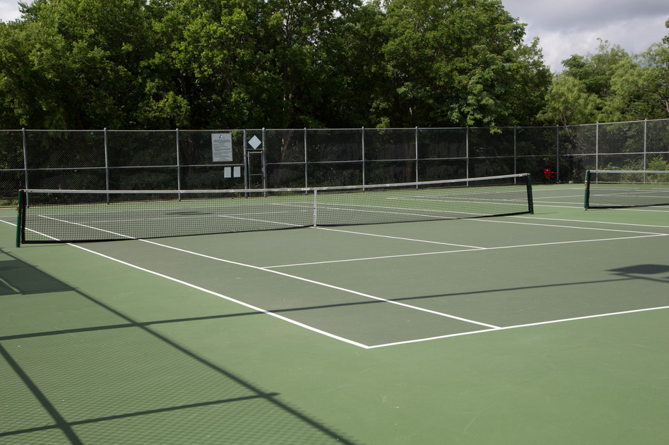 Cravens Park — Tennis Courts